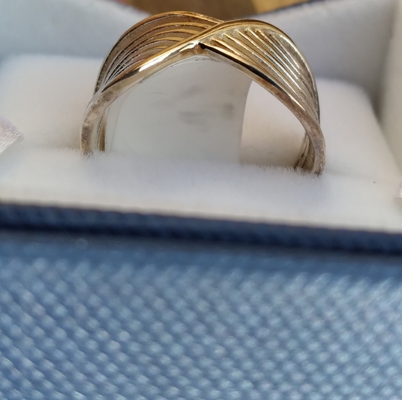 925 S/S Size 6 Exquisite Wave Pattern ring - Picture 5 of 14